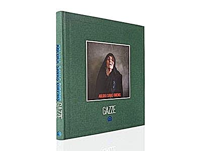 Sert Kapaklı Kitap