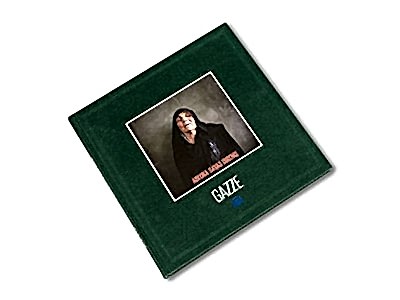 Sert Kapaklı Kitap